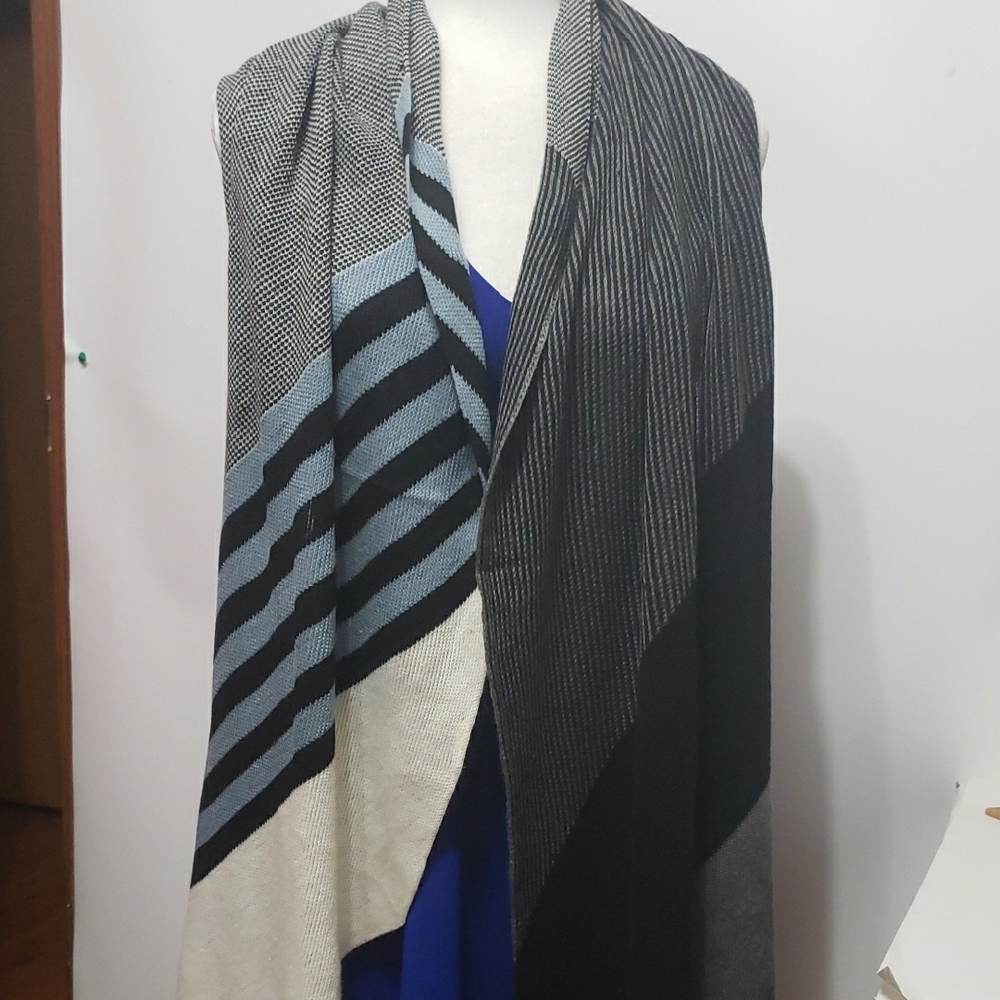 J.Jill Knit Stretch Stylish Black and Gray Women's Tapered Scraf